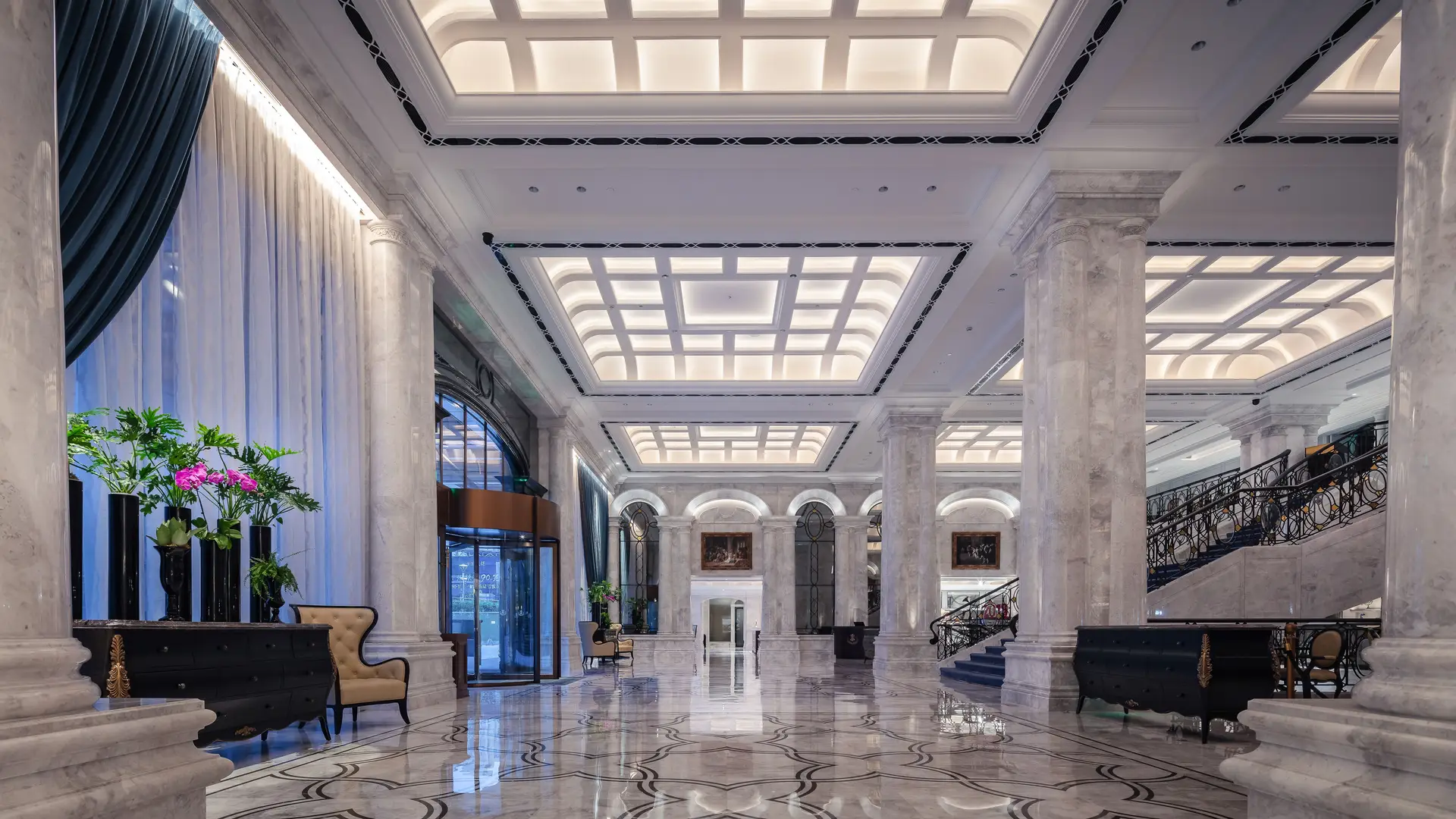 Vestíbulo amplio del hotel ClariellewhiteAtelier